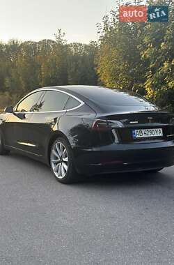 Седан Tesla Model 3 2020 в Вінниці