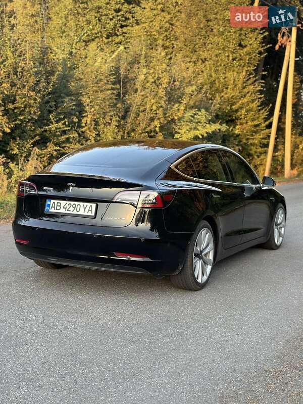 Седан Tesla Model 3 2020 в Виннице