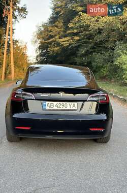Седан Tesla Model 3 2020 в Вінниці