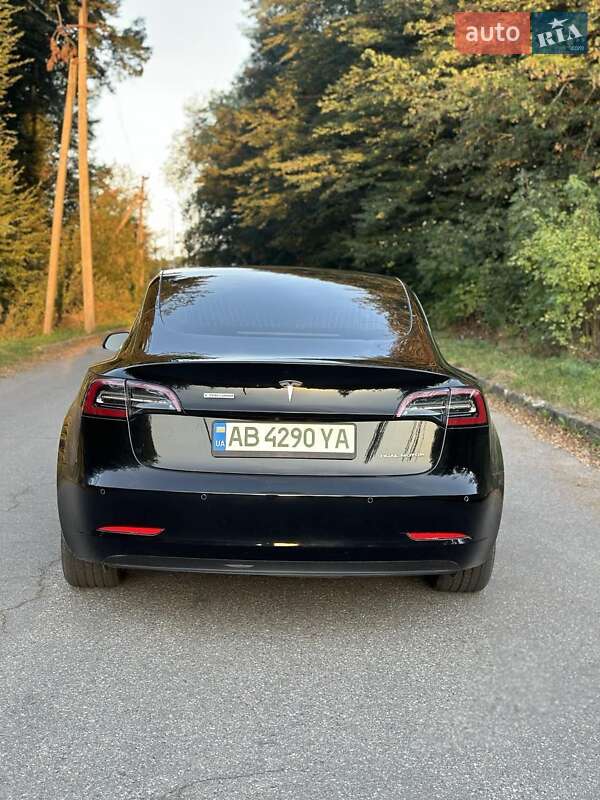 Седан Tesla Model 3 2020 в Вінниці