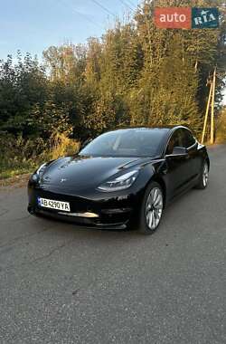 Седан Tesla Model 3 2020 в Вінниці