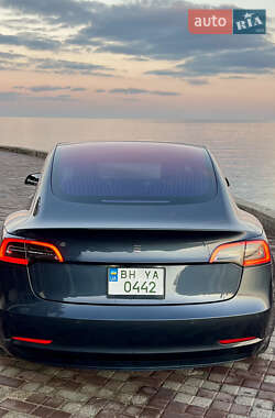Седан Tesla Model 3 2018 в 