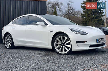 Седан Tesla Model 3 2019 в Дрогобичі