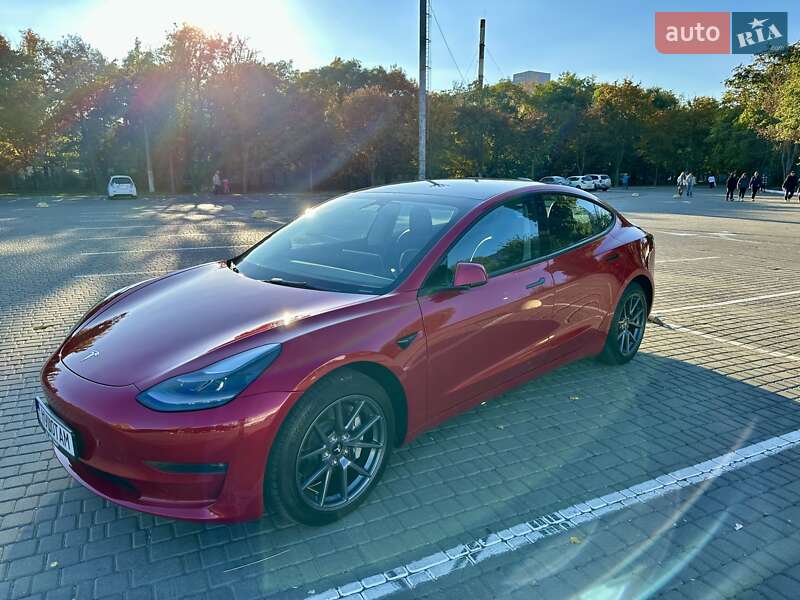 Седан Tesla Model 3 2022 в Одесі