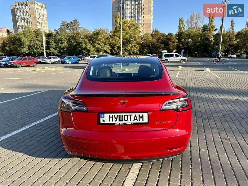 Седан Tesla Model 3 2022 в Одессе