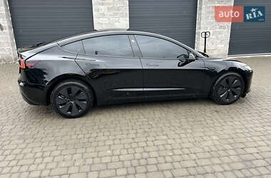 Седан Tesla Model 3 2024 в Львове