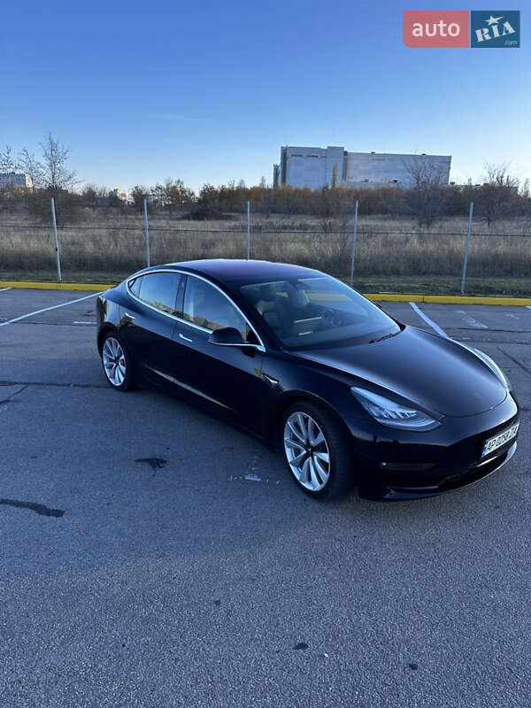 Tesla Model 3 2018