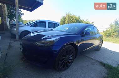 Седан Tesla Model 3 2021 в 