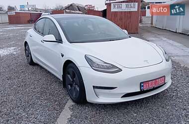 Седан Tesla Model 3 2020 в Львові