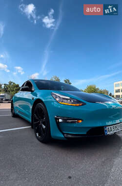 Седан Tesla Model 3 2019 в 