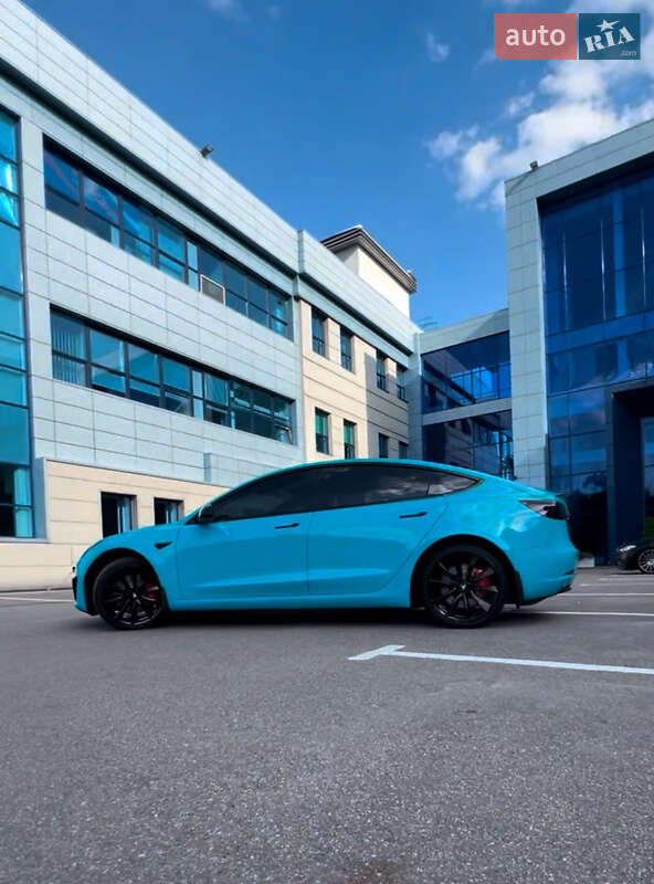 Седан Tesla Model 3 2019 в Киеве