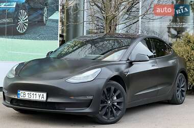 Седан Tesla Model 3 2018 в Ровно