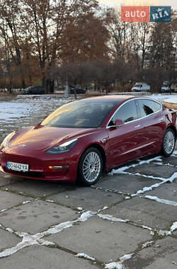 Седан Tesla Model 3 2018 в Києві