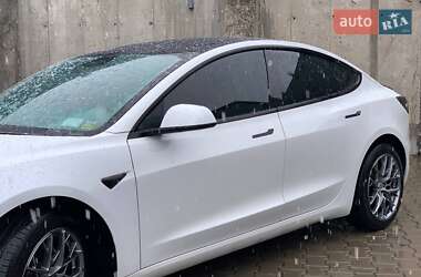 Седан Tesla Model 3 2021 в Івано-Франківську