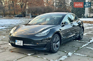 Седан Tesla Model 3 2018 в Киеве