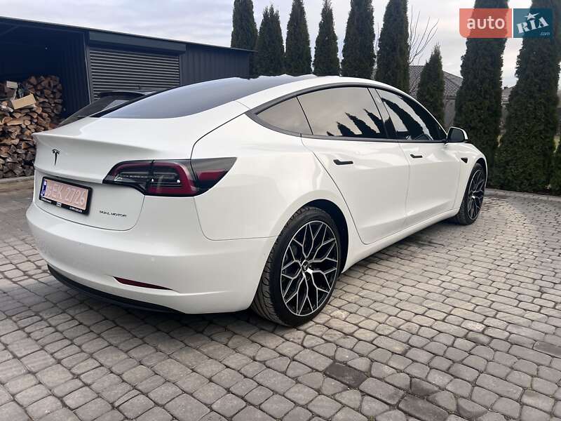Седан Tesla Model 3 2022 в Луцке фото 2 Седан Tesla Model 3 2022 в Луцке