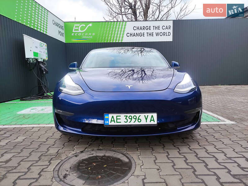 Седан Tesla Model 3 2018 в Каменском