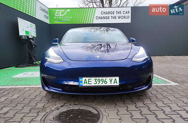 Седан Tesla Model 3 2018 в 
