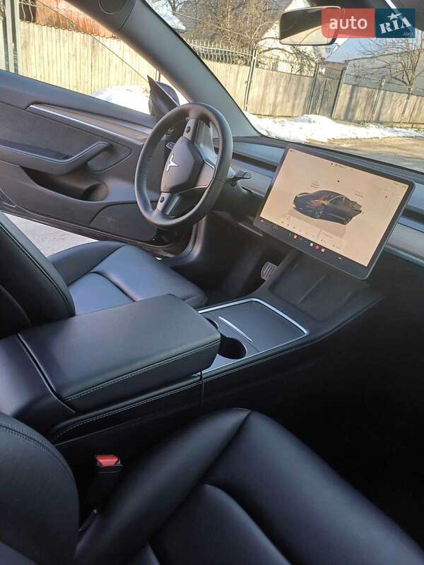 Седан Tesla Model 3 2022 в Фастове