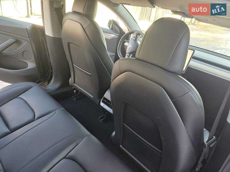 Седан Tesla Model 3 2022 в Фастове