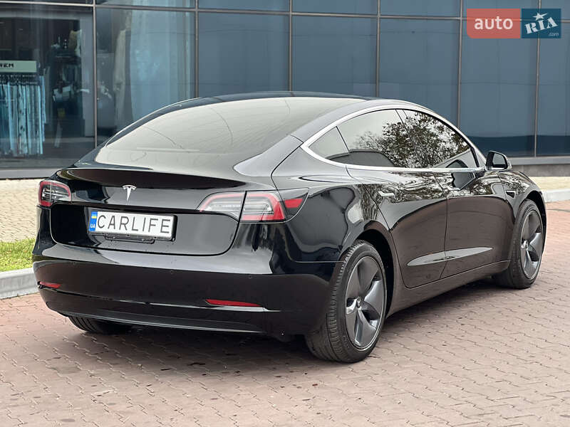 Седан Tesla Model 3 2019 в Одесі