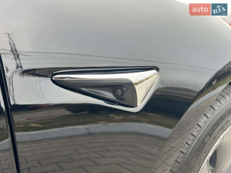 Седан Tesla Model 3 2019 в Одесі
