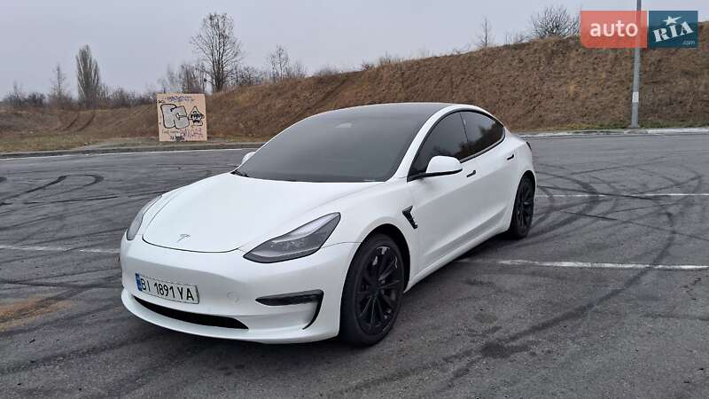 Седан Tesla Model 3 2021 в Полтаве