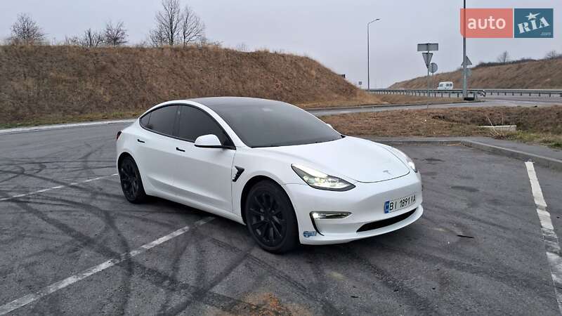 Седан Tesla Model 3 2021 в Полтаве