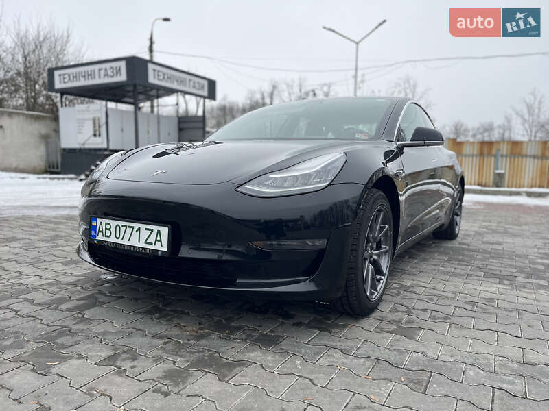 Седан Tesla Model 3 2018 в Вінниці