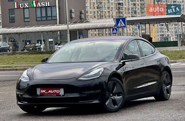 Седан Tesla Model 3 2019 в Киеве