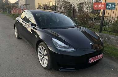 Седан Tesla Model 3 2020 в Ивано-Франковске