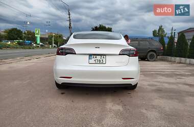 Седан Tesla Model 3 2020 в 