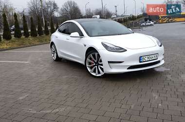 Седан Tesla Model 3 2019 в Дрогобичі