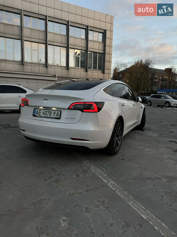 Седан Tesla Model 3 2019 в Дніпрі