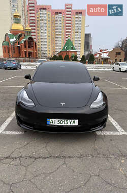 Седан Tesla Model 3 2022 в Києві