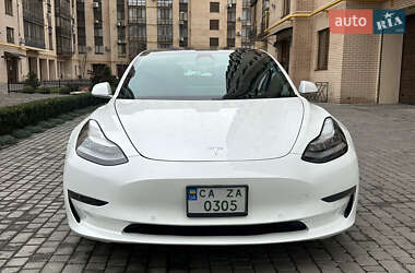 Седан Tesla Model 3 2020 в 