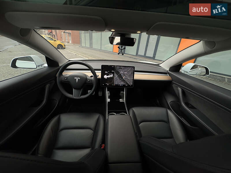 Седан Tesla Model 3 2019 в Днепре