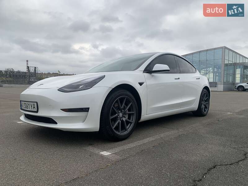 Tesla Model 3 2021