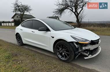 Седан Tesla Model 3 2019 в Новояворовске