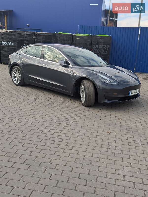 Седан Tesla Model 3 2018 в 
