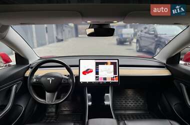 Седан Tesla Model 3 2018 в 