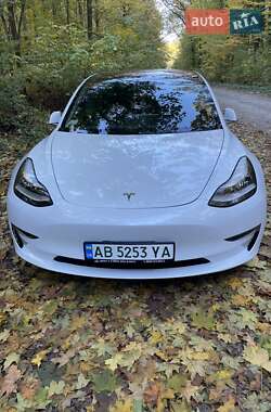 Седан Tesla Model 3 2018 в Вінниці