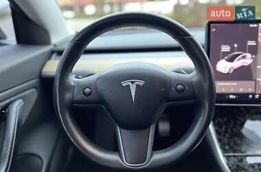 Седан Tesla Model 3 2018 в Одессе