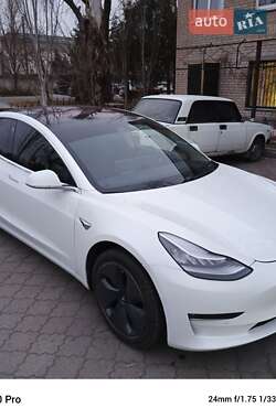 Седан Tesla Model 3 2018 в Дніпрі