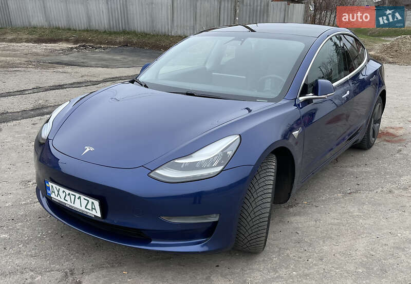 Седан Tesla Model 3 2019 в Мерефа