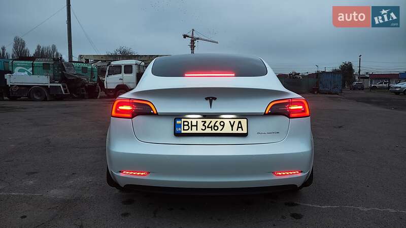 Седан Tesla Model 3 2020 в Одессе