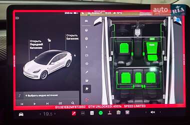 Седан Tesla Model 3 2020 в 