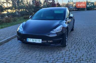 Седан Tesla Model 3 2019 в Івано-Франківську