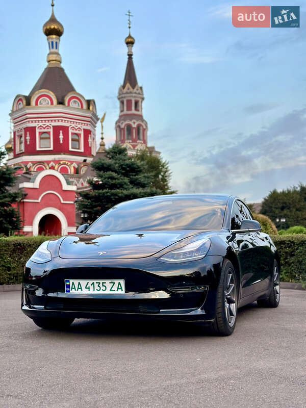 Седан Tesla Model 3 2018 в Каменском
