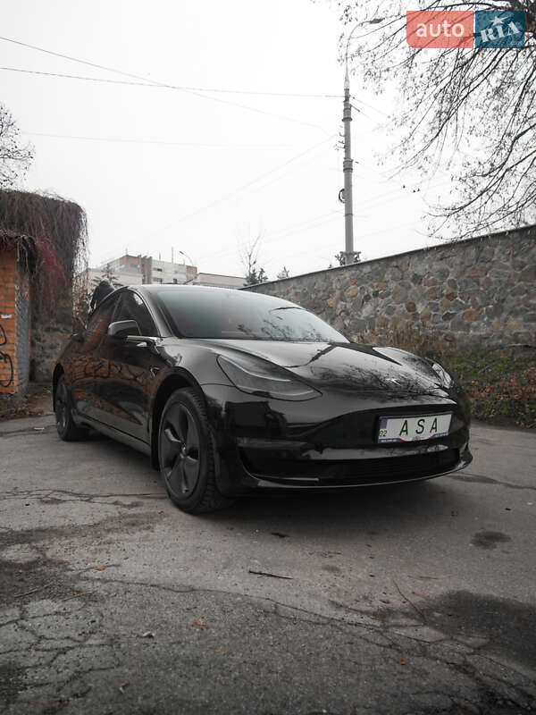 Седан Tesla Model 3 2019 в Вінниці